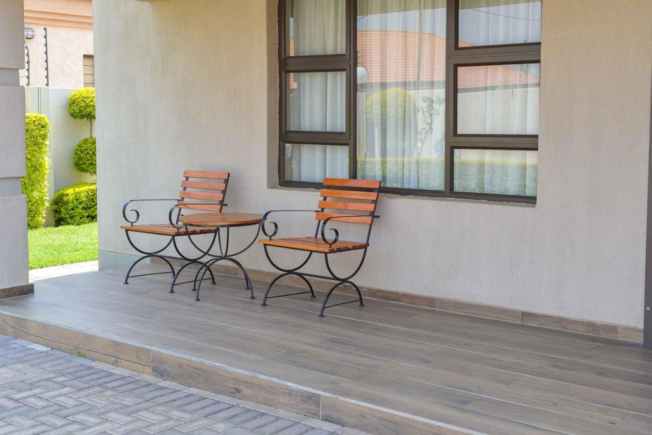 Immaculate Villa Gaborone Eksteriør bilde